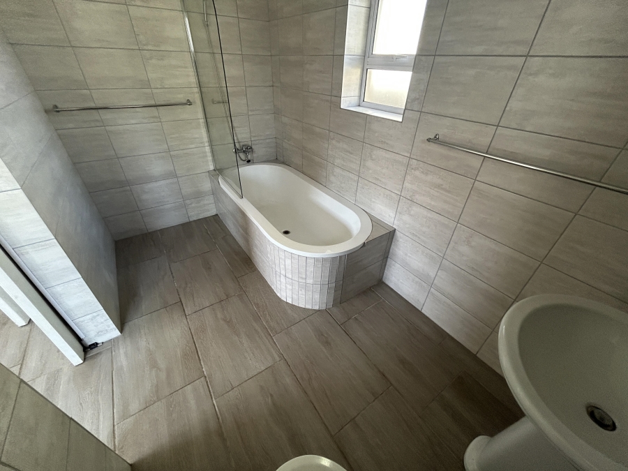 To Let 1 Bedroom Property for Rent in Parklands Western Cape